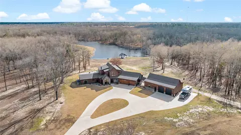 8009 Farm Road 910, Bogata, TX 75417