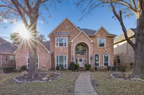 18727 Greenside Dr, Dallas, TX 75252