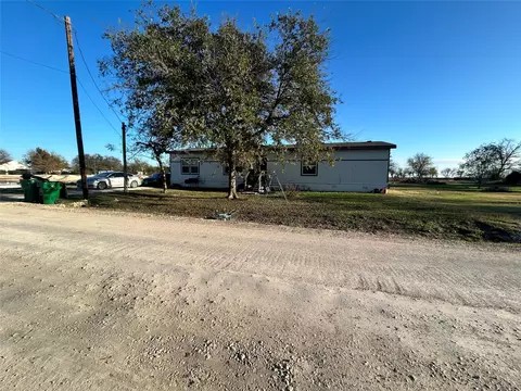 230 Hungry Hl, Eddy, TX 76524