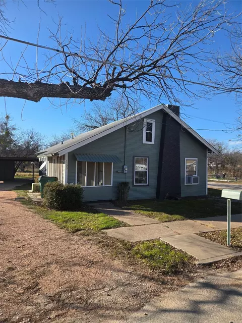 1200 Llano St, Coleman, TX 76834