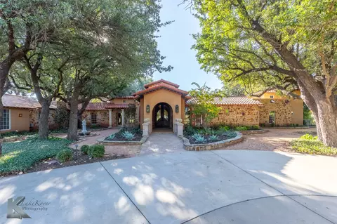 133 Paradise Rd, Buffalo Gap, TX 79508
