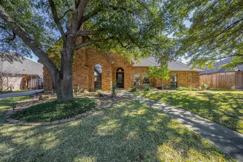 5105 Chad Dr, Arlington, TX 76017