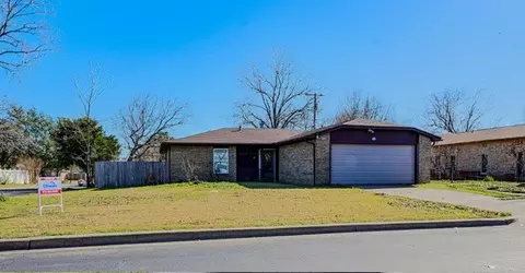 224 Etta Ave, Waxahachie, TX 75165