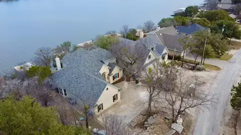 2702 River Ridge Ct, Granbury, TX 76048