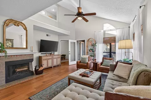 2941 Hunters Point Ln, Carrollton, TX 75007