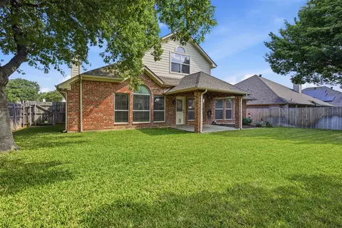 517 Acorn Ct, Saginaw, TX 76179