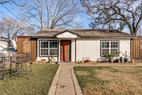 650 Pleasant Oaks Dr, Dallas, TX 75217