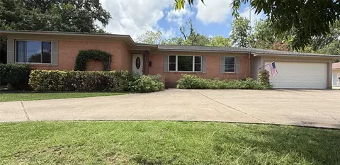 Exterior - 2015 E 5th St, Tyler, TX 75701 photo 6 of 7