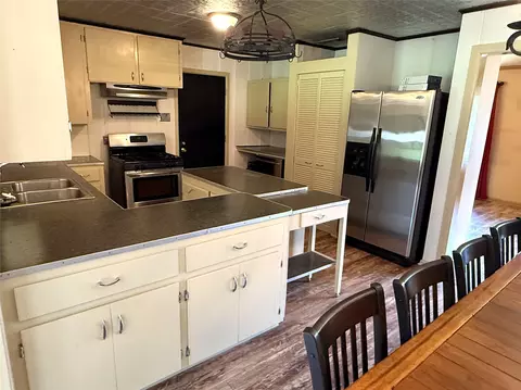 Kitchen - 2015 E 5th St, Tyler, TX 75701 photo 2 of 2