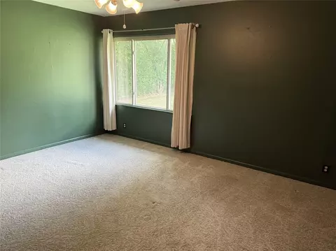 Bedroom - 2015 E 5th St, Tyler, TX 75701 photo 4 of 9
