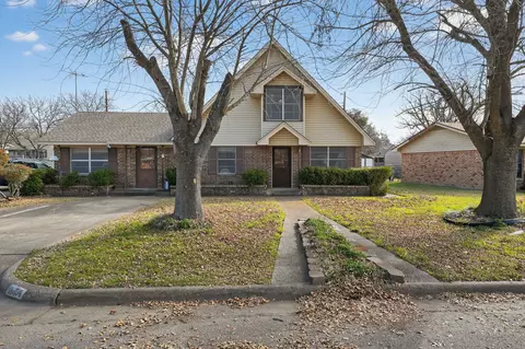 1604 Lyndale Dr, Ennis, TX 75119