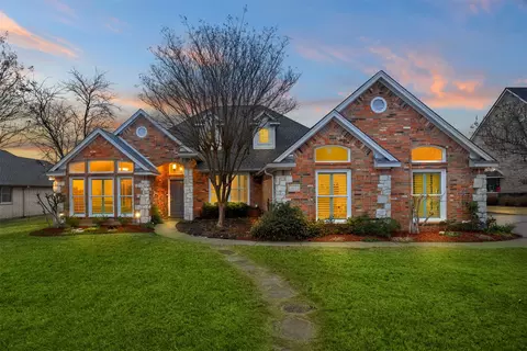 669 Brookhaven Ct, Waxahachie, TX 75165