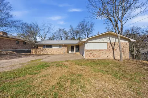 8701 Midway Dr, Woodway, TX 76712