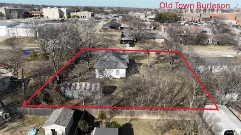 213 W Eldred St #2, Burleson, TX 76028
