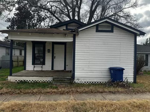 1651 Cox, Shreveport, LA 71108