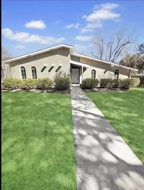 4138 Mayflower Dr, Garland, TX 75043