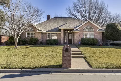 6913 Aspen Wood Trl, Fort Worth, TX 76132