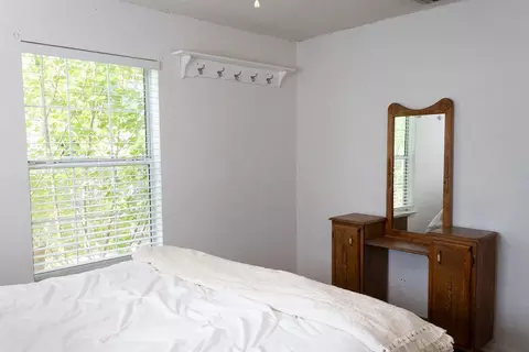 Bedroom - 702 E Gilbert, Henrietta, TX 76365 photo 5 of 5