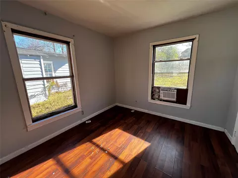612 E Gandy St, Denison, TX 75021 photo 8