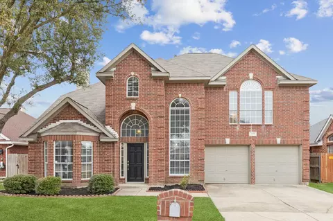 5809 Chatsworth Ct, Arlington, TX 76018