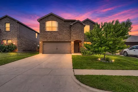 616 Cameron Way, Azle, TX 76020