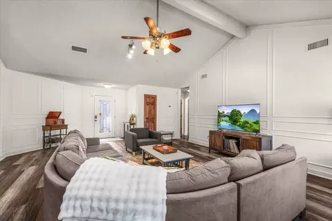 Living - 107 Springridge Ln, Euless, TX 76039 photo 2 of 5