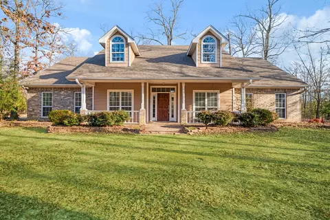 126 Hidden Lake Dr, Powderly, TX 75473