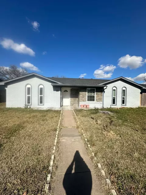 1913 San Antonio Dr, Garland, TX 75042