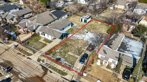 8003 S Nassau Cir, Dallas, TX 75217