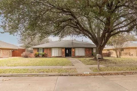 2425 Coleshire Dr, Plano, TX 75075