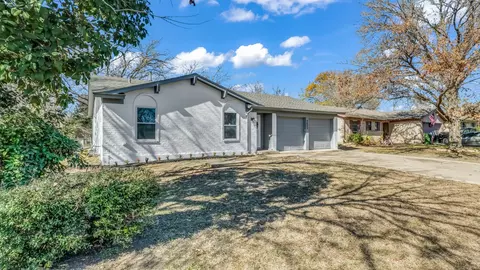 5605 Galway Ln, North Richland Hills, TX 76180