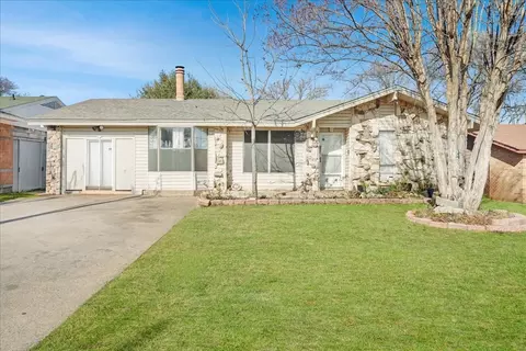 4535 Cedar Path Dr, Dallas, TX 75211