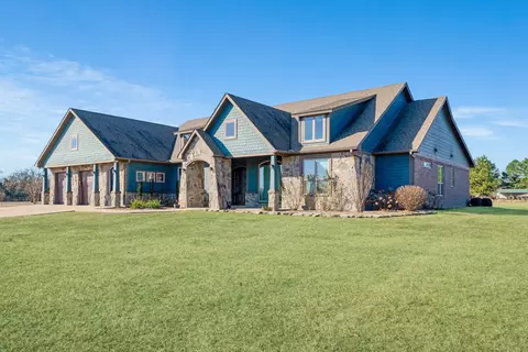1325 Mount Olive Rd, Reno, TX 75462
