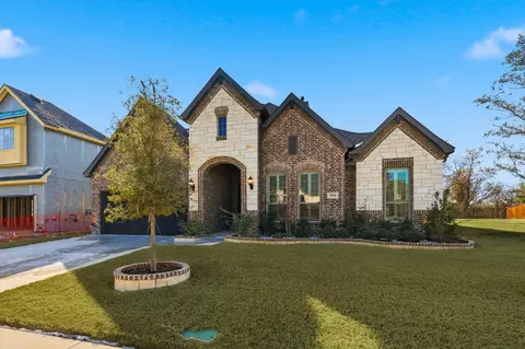 3056 Farmhouse Dr, Midlothian, TX 76065