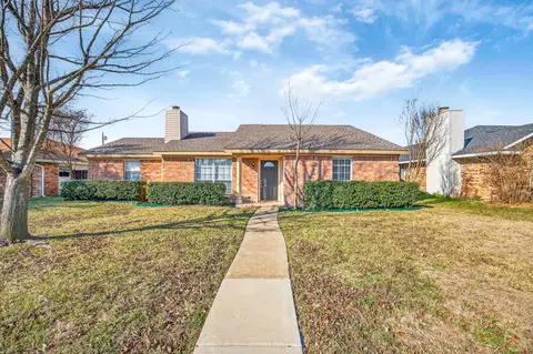 2709 College Park Dr, Rowlett, TX 75088