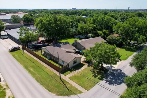 120 N 5th St, Midlothian, TX 76065