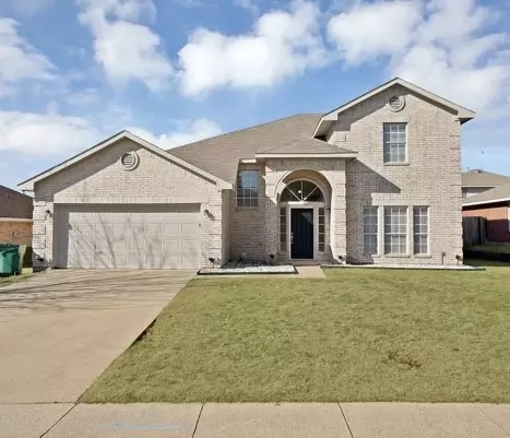811 Parkside Dr, Cedar Hill, TX 75104