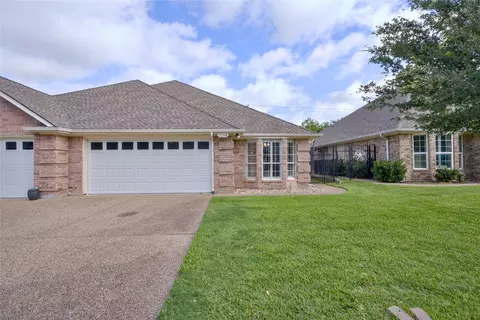 1208 Henard Ln, Granbury, TX 76048