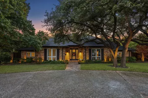 98 W Shore Pl, Richardson, TX 75080