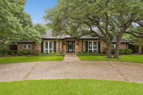 98 W Shore Pl, Richardson, TX 75080