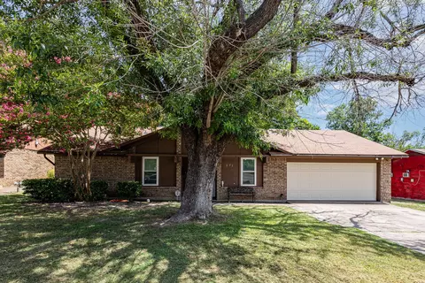 271 Merribrook Trl, Duncanville, TX 75116