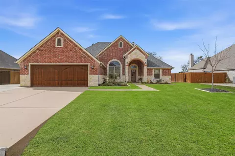 2824 Willow Ridge Cir, Granbury, TX 76049