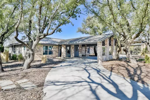 712 Squaw Creek Rd, Willow Park, TX 76087