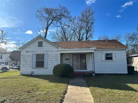 1221 Old Noonday Rd, Tyler, TX 75701