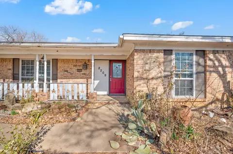 8209 Pearl St, North Richland Hills, TX 76180