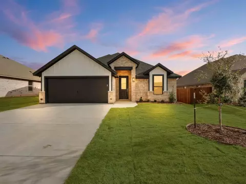 1318 Oleander Dr, Tolar, TX 76476
