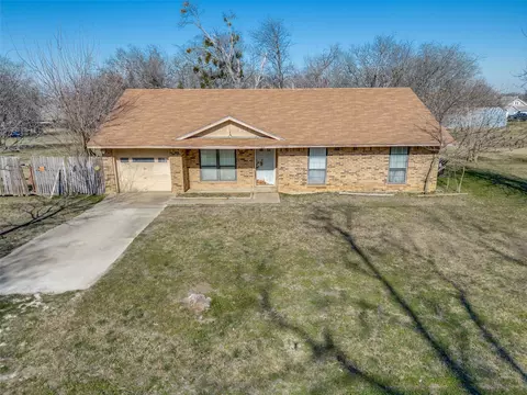 500 Eddleman St, Pilot Point, TX 76258