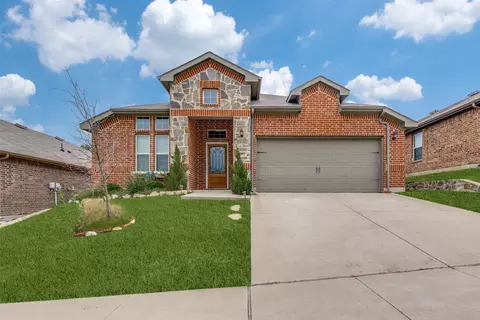10832 Live Oak Creek Dr, Fort Worth, TX 76108