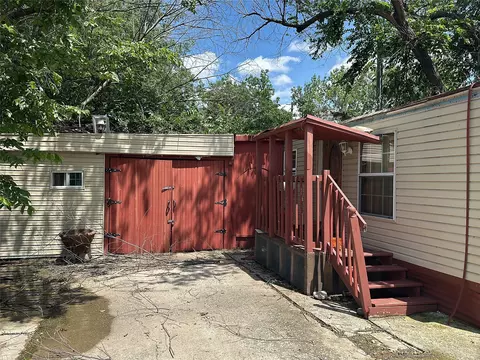 7420 Elm St, The Colony, TX 75056