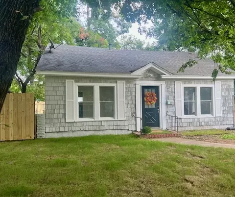 308 N Retta St, Fort Worth, TX 76111